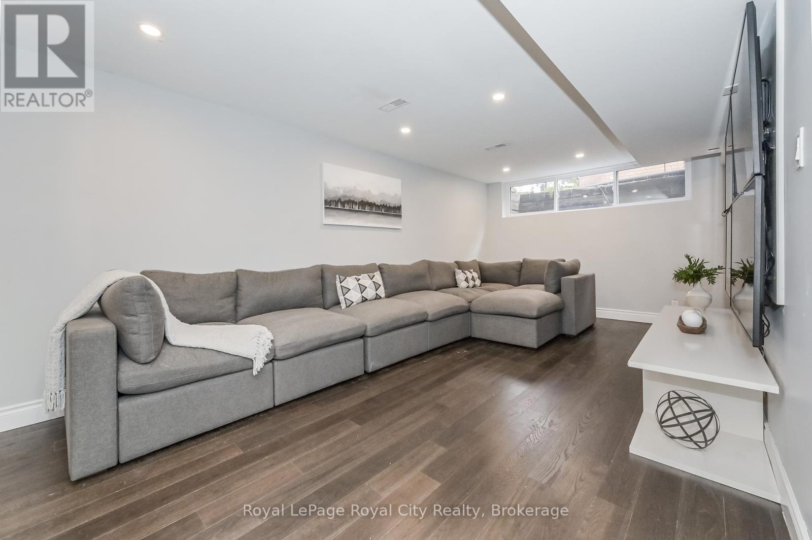 670 Ferrier Street, Centre Wellington, Ontario  N1M 1W8 - Photo 29 - X12428105