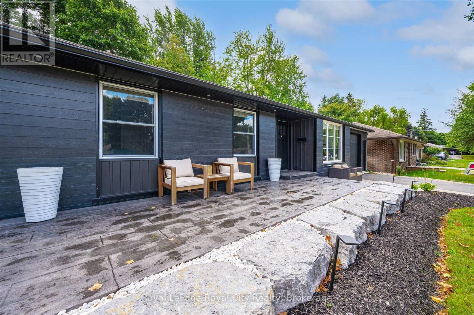 670 Ferrier Street, Centre Wellington, Ontario  N1M 1W8 - Photo 3 - X12428105