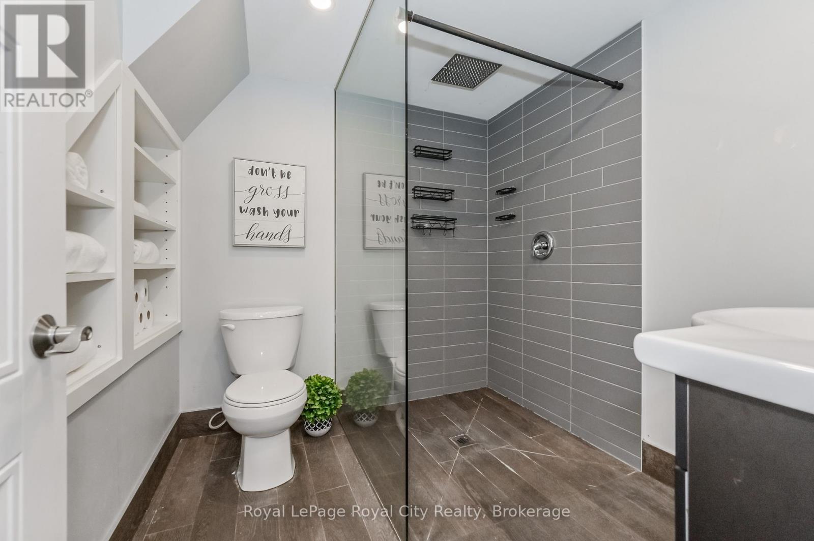 670 Ferrier Street, Centre Wellington, Ontario  N1M 1W8 - Photo 36 - X12428105