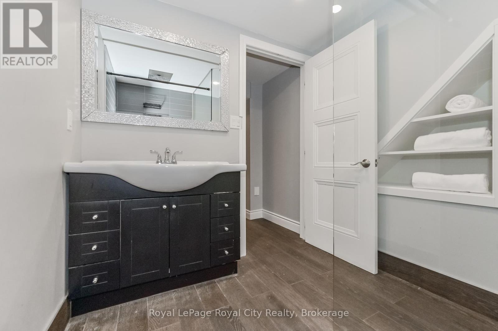 670 Ferrier Street, Centre Wellington, Ontario  N1M 1W8 - Photo 37 - X12428105