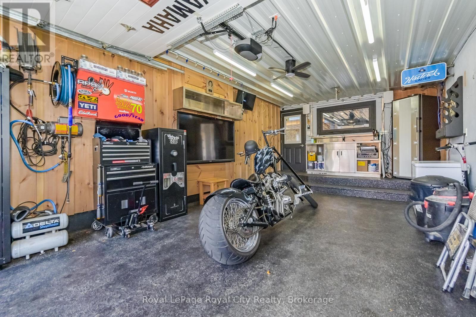 670 Ferrier Street, Centre Wellington, Ontario  N1M 1W8 - Photo 39 - X12428105