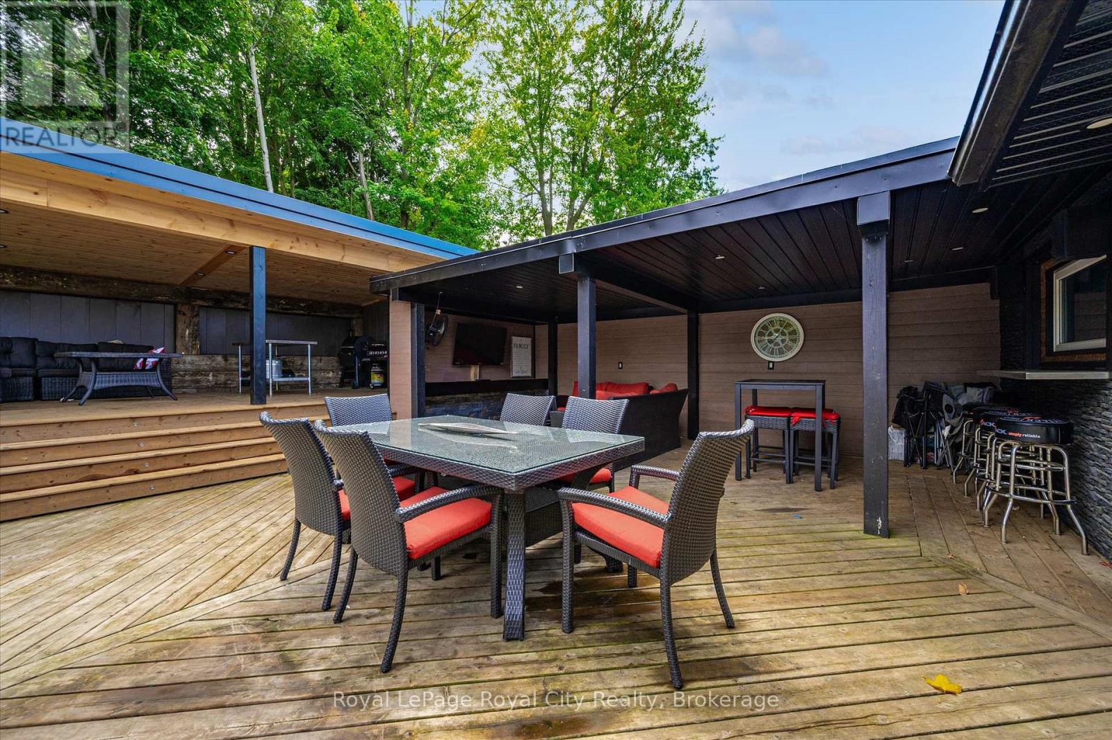 670 Ferrier Street, Centre Wellington, Ontario  N1M 1W8 - Photo 47 - X12428105