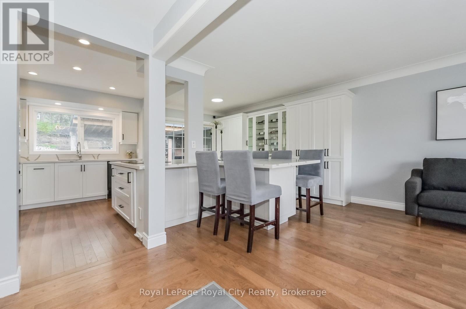 670 Ferrier Street, Centre Wellington, Ontario  N1M 1W8 - Photo 5 - X12428105