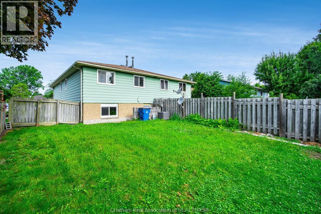 69 Bridle Path Road, Wallaceburg, Ontario  N8A 4Y2 - Photo 31 - 25024354