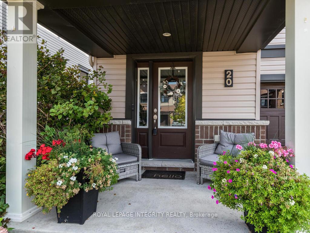 20 Fallengale Crescent W, Ottawa, Ontario  K2T 0L1 - Photo 2 - X12428077