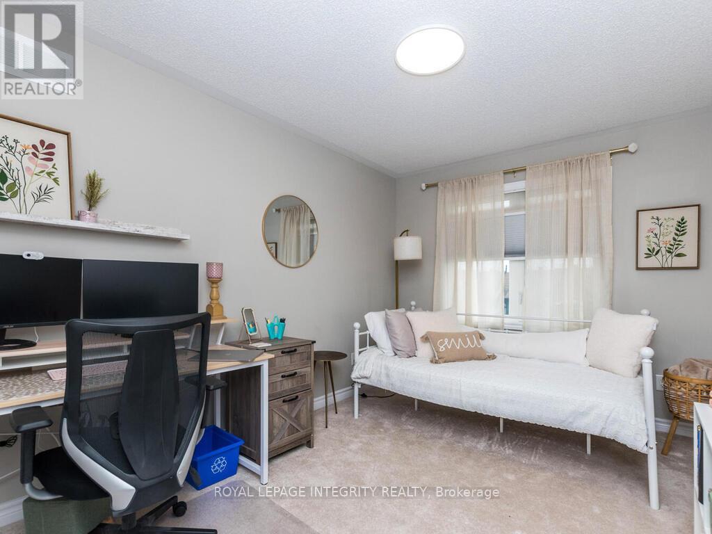 20 Fallengale Crescent W, Ottawa, Ontario  K2T 0L1 - Photo 22 - X12428077