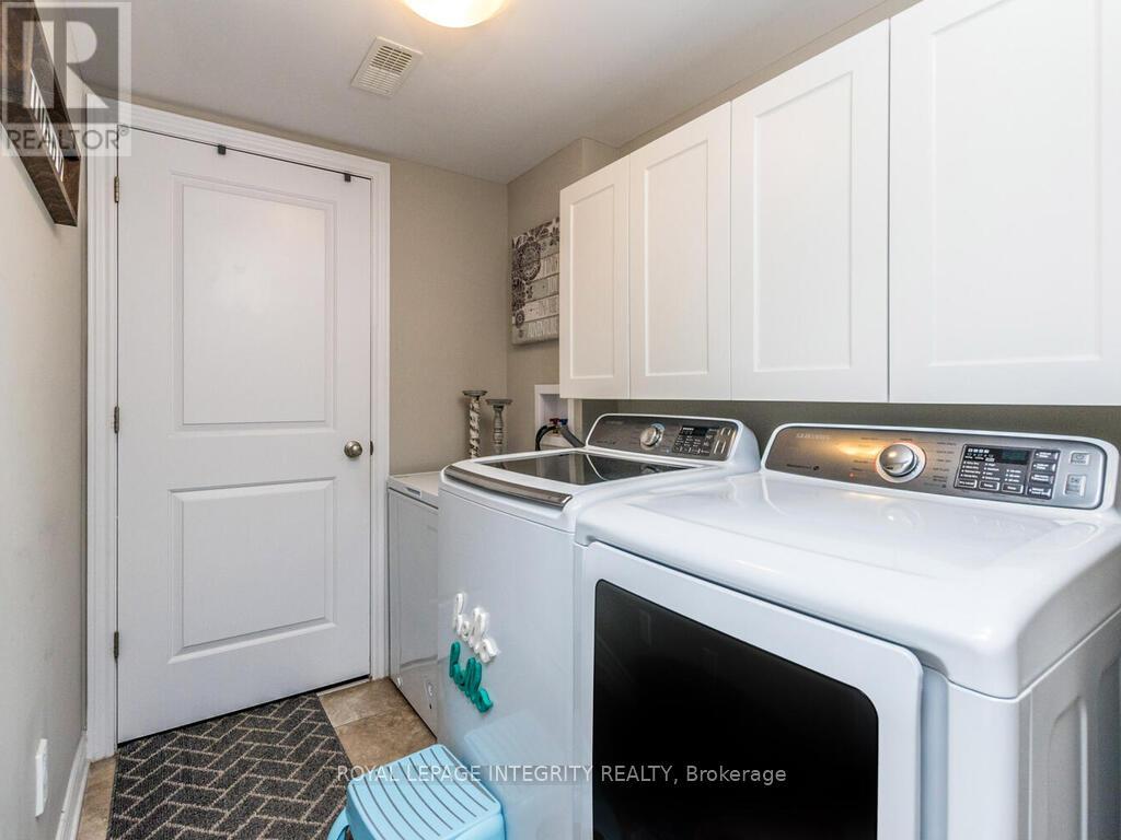 20 Fallengale Crescent W, Ottawa, Ontario  K2T 0L1 - Photo 25 - X12428077