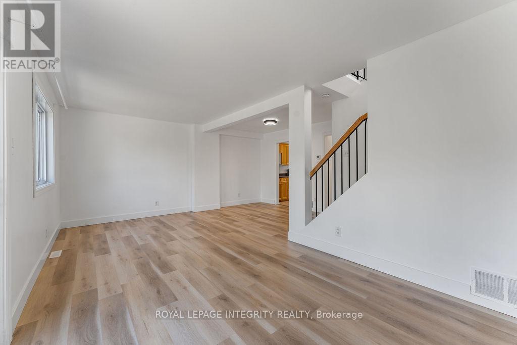 19 Hewitt Way, Ottawa, Ontario  K2L 3S2 - Photo 16 - X12428136