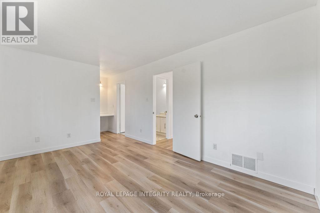 19 Hewitt Way, Ottawa, Ontario  K2L 3S2 - Photo 21 - X12428136