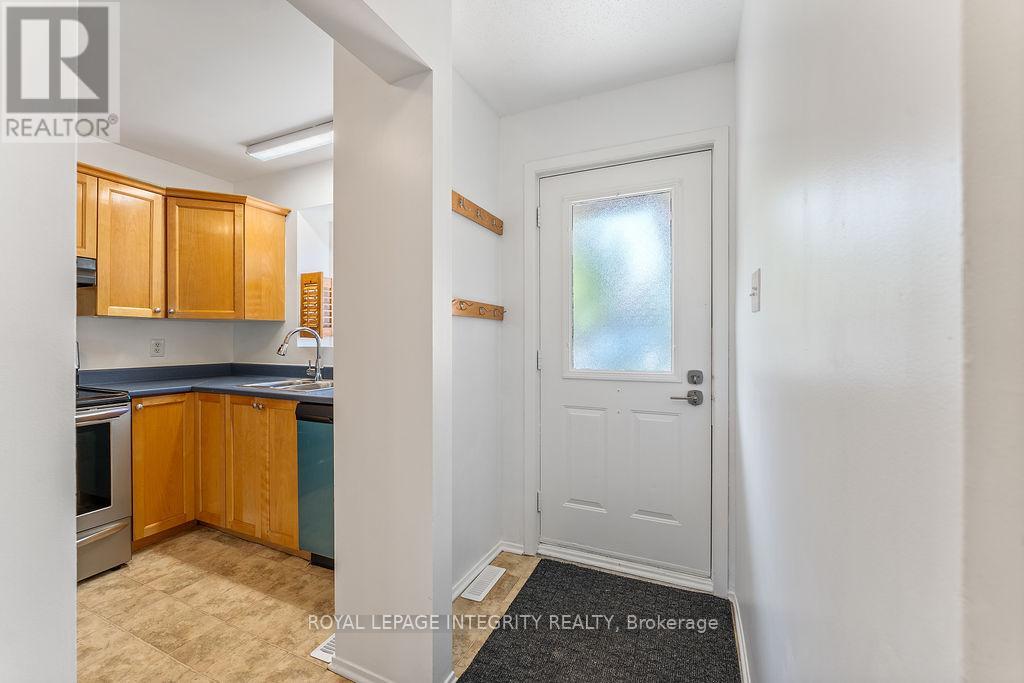 19 Hewitt Way, Ottawa, Ontario  K2L 3S2 - Photo 6 - X12428136