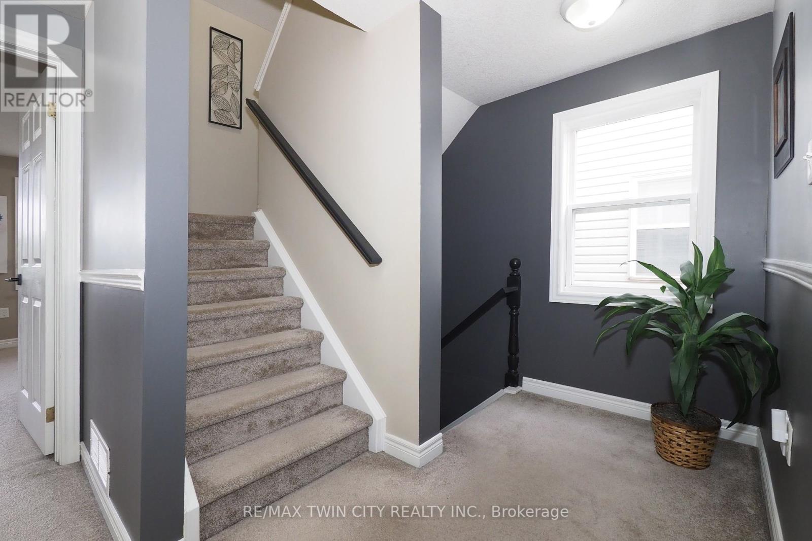 160 Patton Drive, Cambridge, Ontario  N3C 4L5 - Photo 28 - X12428020