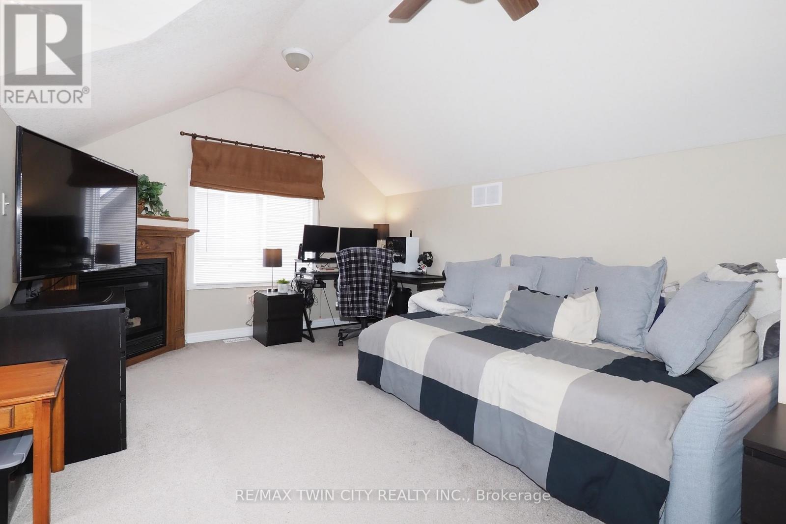 160 Patton Drive, Cambridge, Ontario  N3C 4L5 - Photo 31 - X12428020