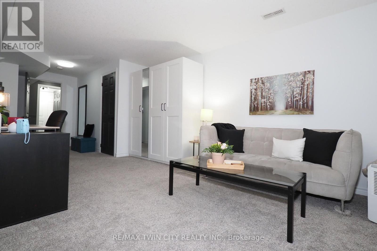 160 Patton Drive, Cambridge, Ontario  N3C 4L5 - Photo 38 - X12428020