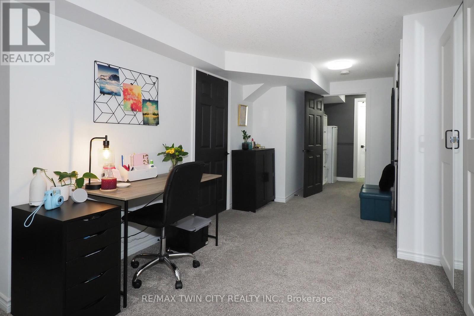 160 Patton Drive, Cambridge, Ontario  N3C 4L5 - Photo 39 - X12428020