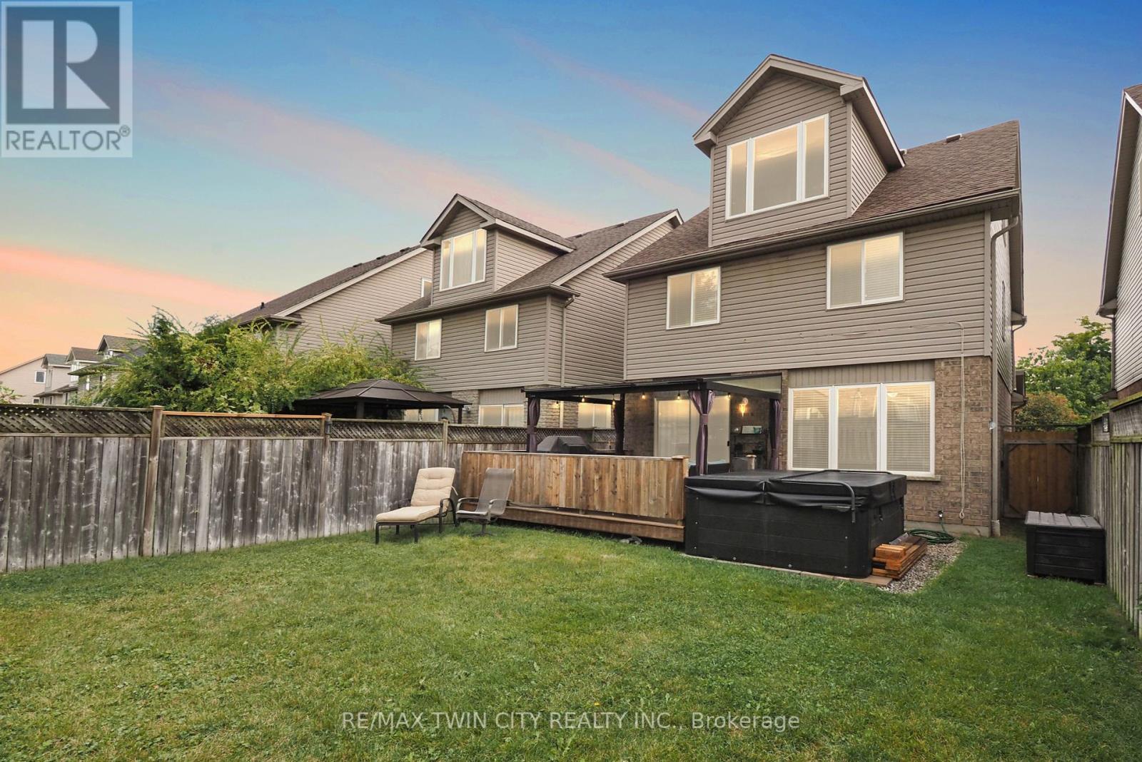 160 Patton Drive, Cambridge, Ontario  N3C 4L5 - Photo 40 - X12428020