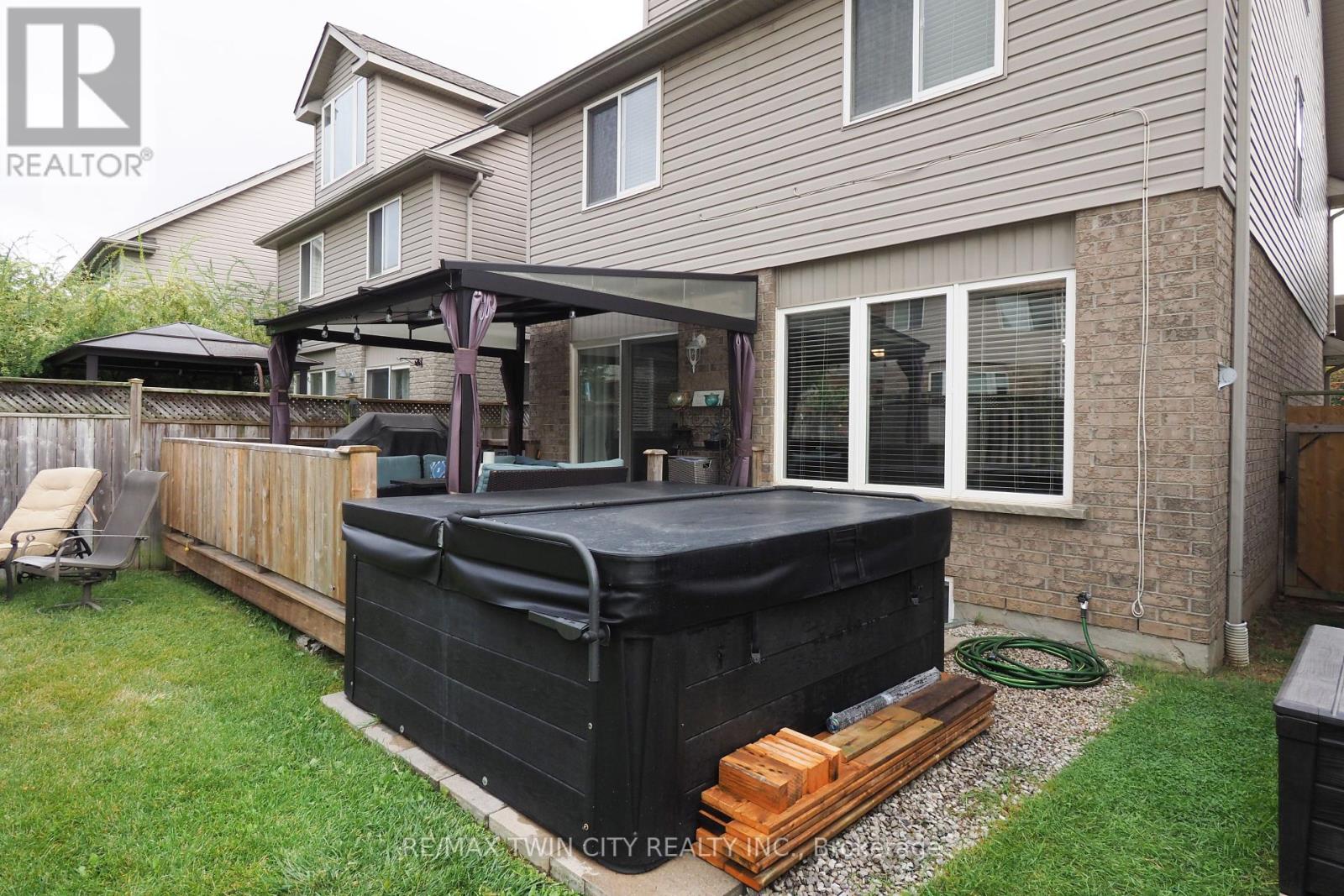 160 Patton Drive, Cambridge, Ontario  N3C 4L5 - Photo 41 - X12428020
