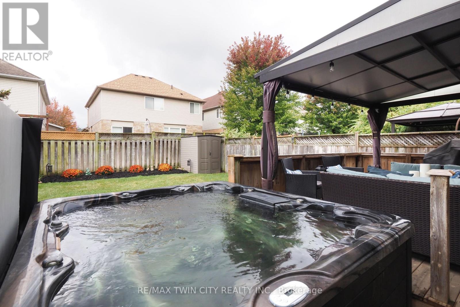 160 Patton Drive, Cambridge, Ontario  N3C 4L5 - Photo 42 - X12428020