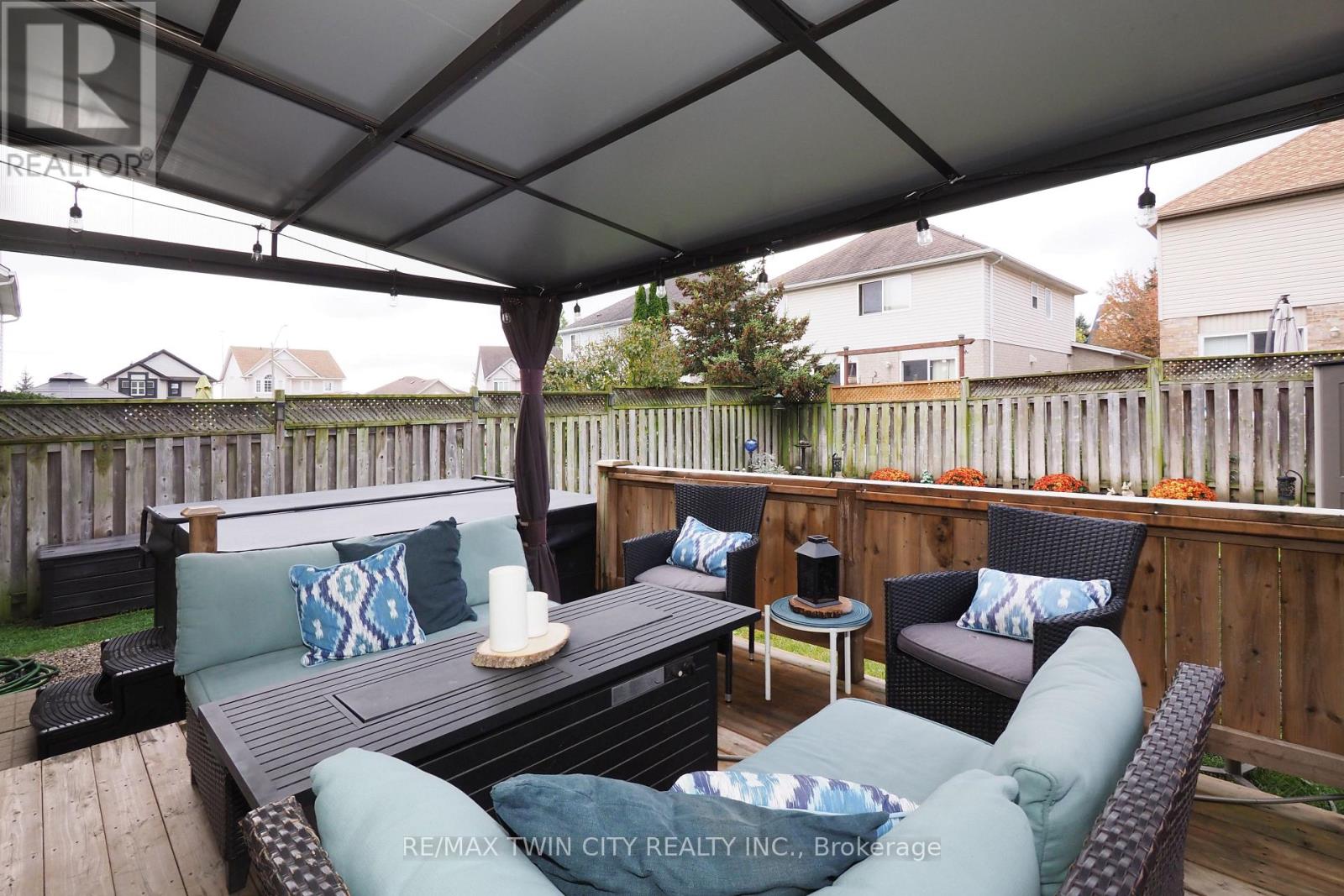 160 Patton Drive, Cambridge, Ontario  N3C 4L5 - Photo 44 - X12428020