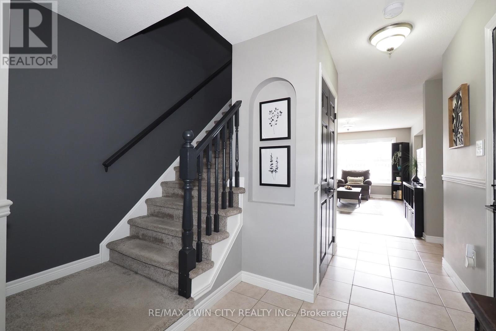 160 Patton Drive, Cambridge, Ontario  N3C 4L5 - Photo 6 - X12428020