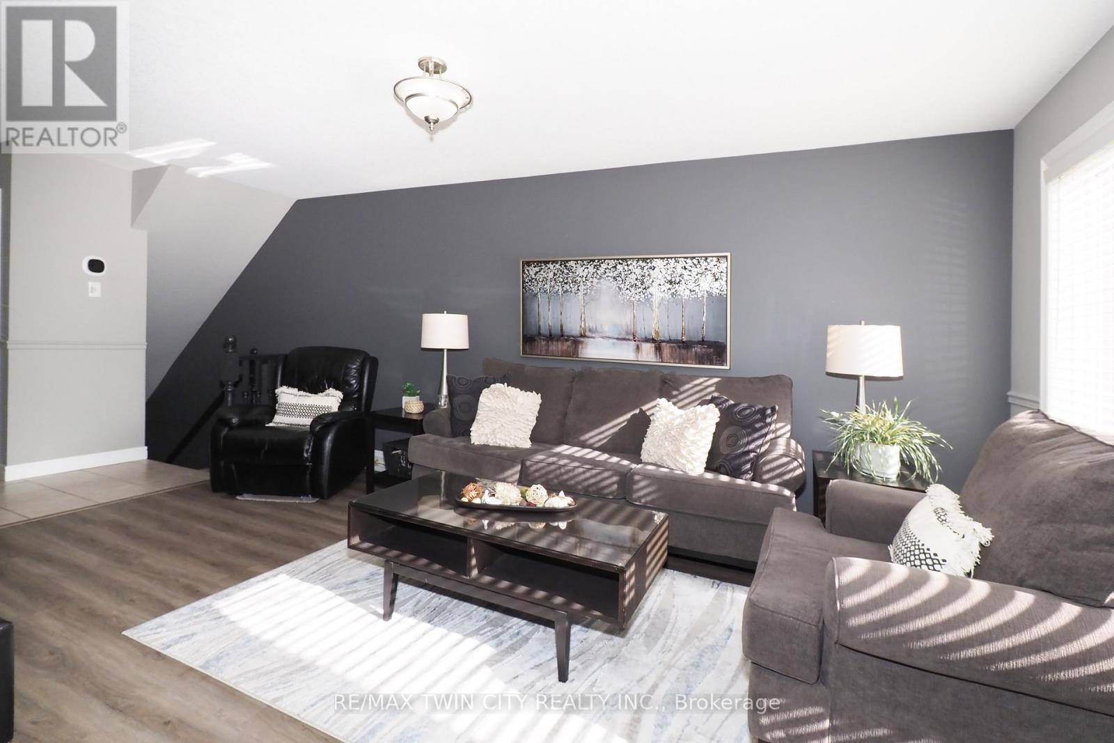 160 Patton Drive, Cambridge, Ontario  N3C 4L5 - Photo 9 - X12428020
