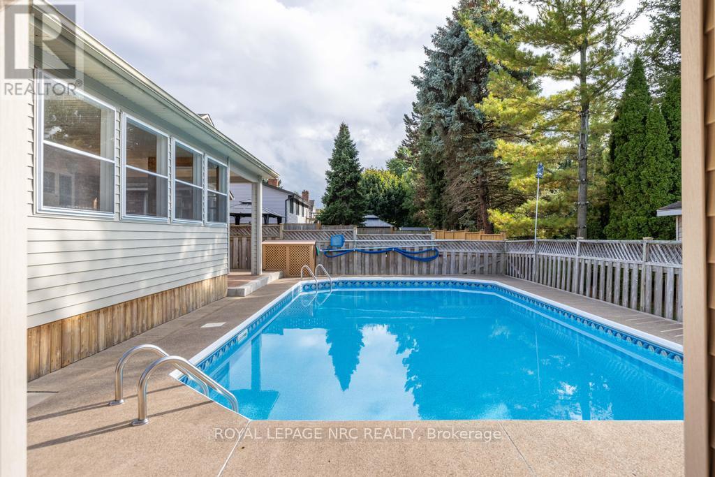 83 First Street Louth, St. Catharines, Ontario  L2S 2T7 - Photo 36 - X12428039
