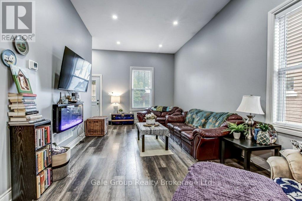 630 Peel Street, Woodstock, Ontario  N4S 1K8 - Photo 11 - X12428145