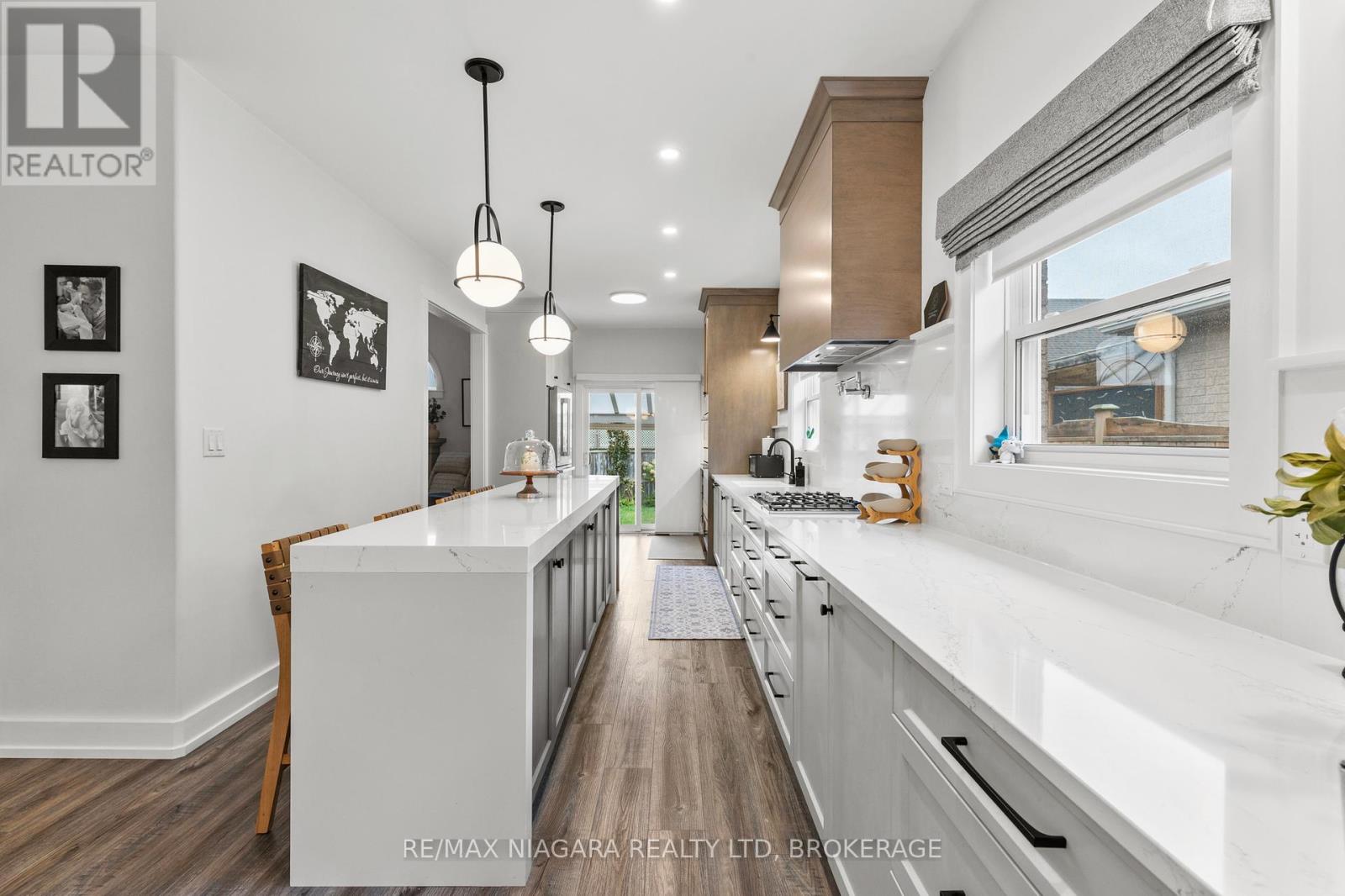 15 Loretta Drive, Niagara-On-The-Lake, Ontario  L0S 1J0 - Photo 16 - X12428106