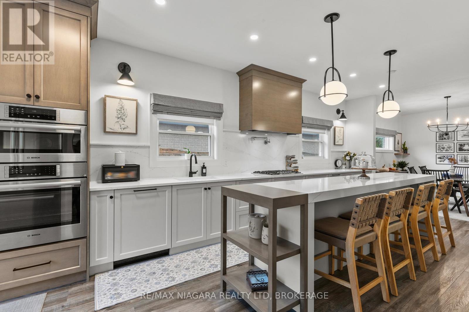 15 Loretta Drive, Niagara-On-The-Lake, Ontario  L0S 1J0 - Photo 17 - X12428106