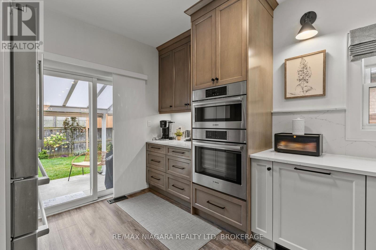 15 Loretta Drive, Niagara-On-The-Lake, Ontario  L0S 1J0 - Photo 20 - X12428106