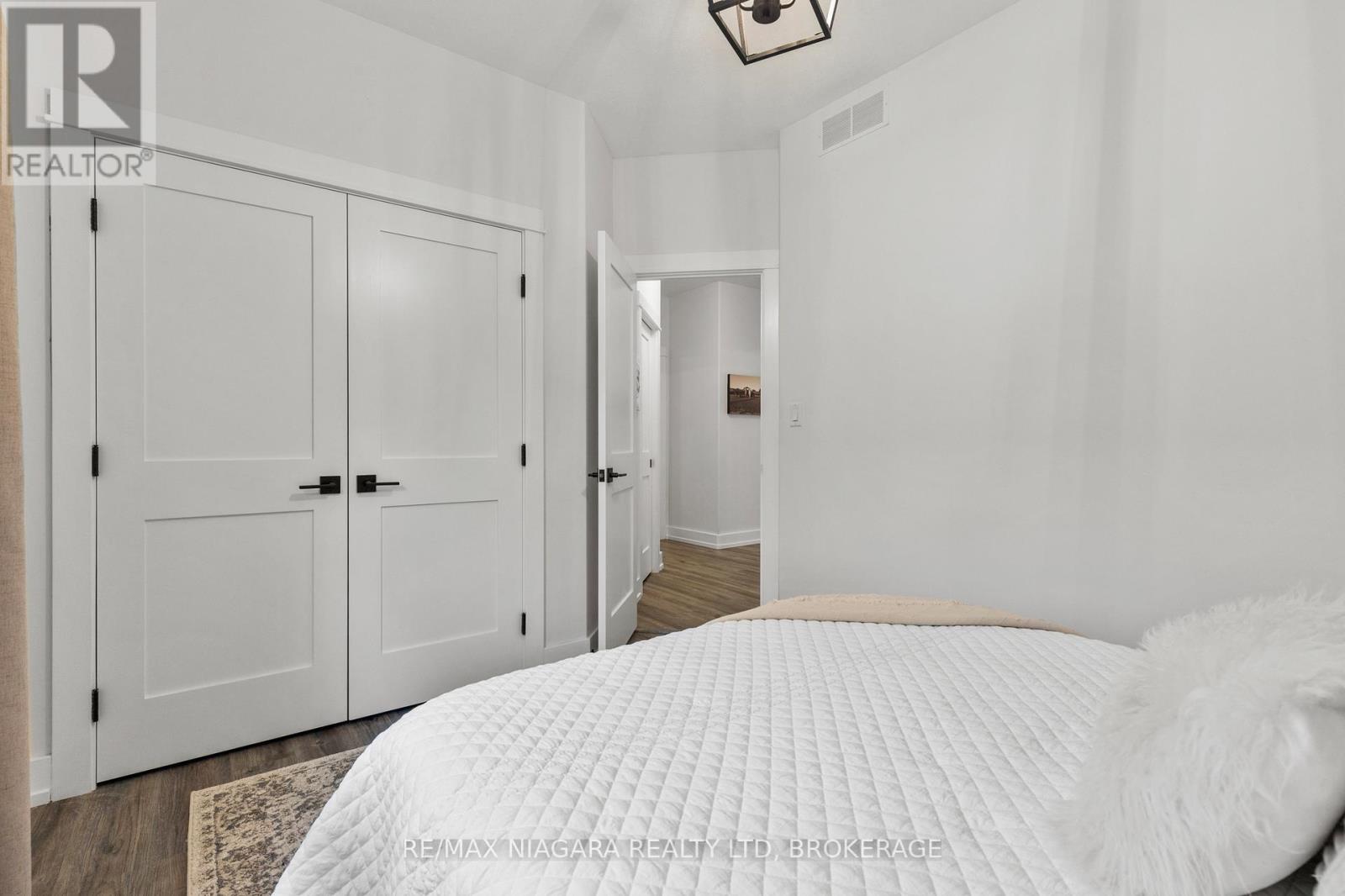 15 Loretta Drive, Niagara-On-The-Lake, Ontario  L0S 1J0 - Photo 30 - X12428106