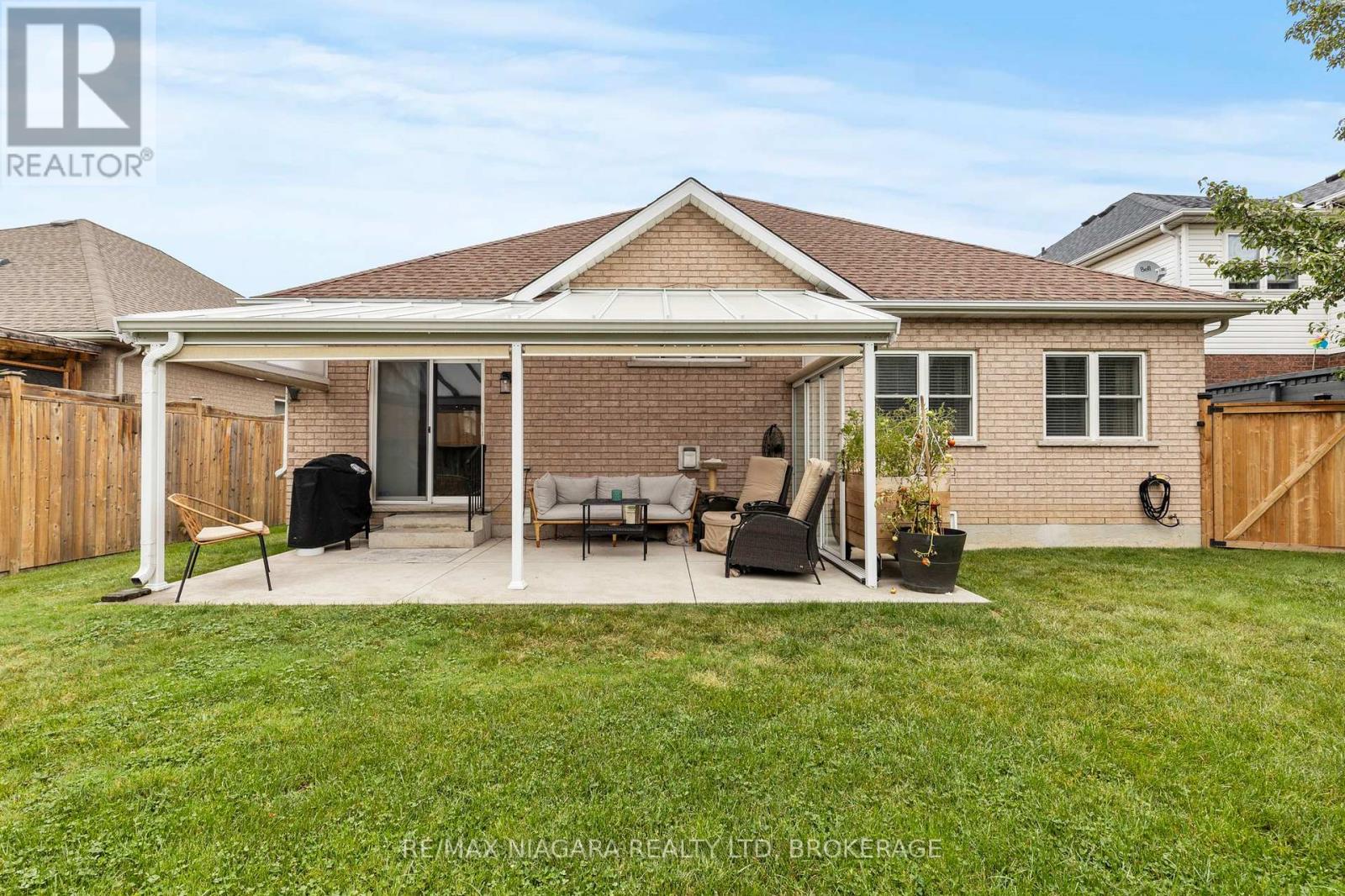 15 Loretta Drive, Niagara-On-The-Lake, Ontario  L0S 1J0 - Photo 37 - X12428106