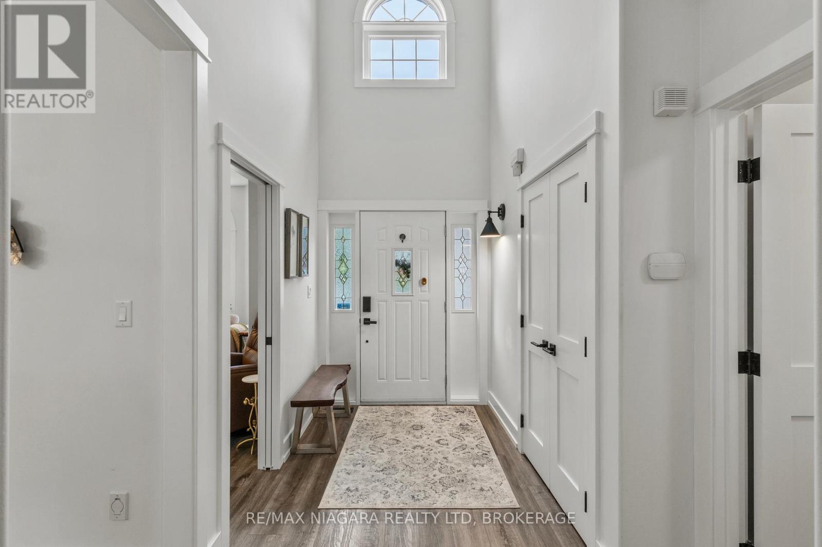 15 Loretta Drive, Niagara-On-The-Lake, Ontario  L0S 1J0 - Photo 6 - X12428106