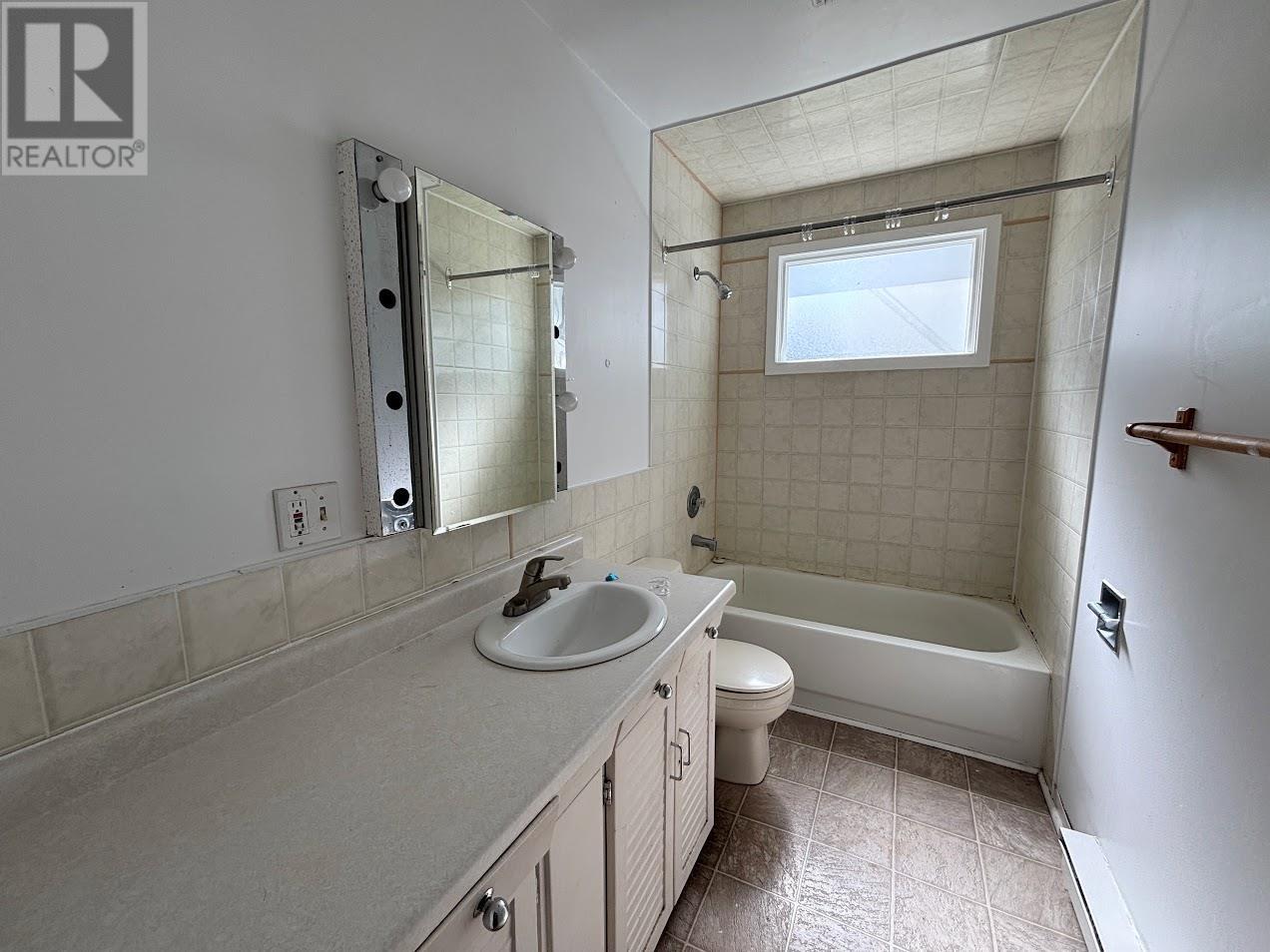 10 Ohsweken Rd, Manitouwadge, Ontario  P0T 2C0 - Photo 13 - TB253066
