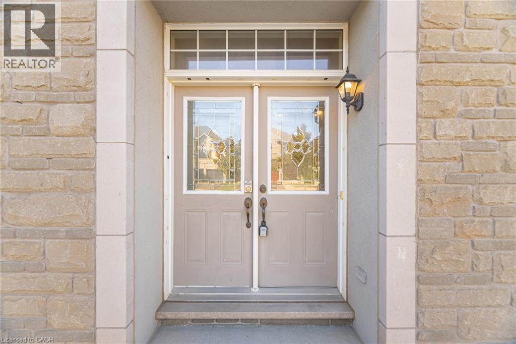 4623 Simmons Road, Burlington, Ontario  L7M 0J3 - Photo 3 - 40773338