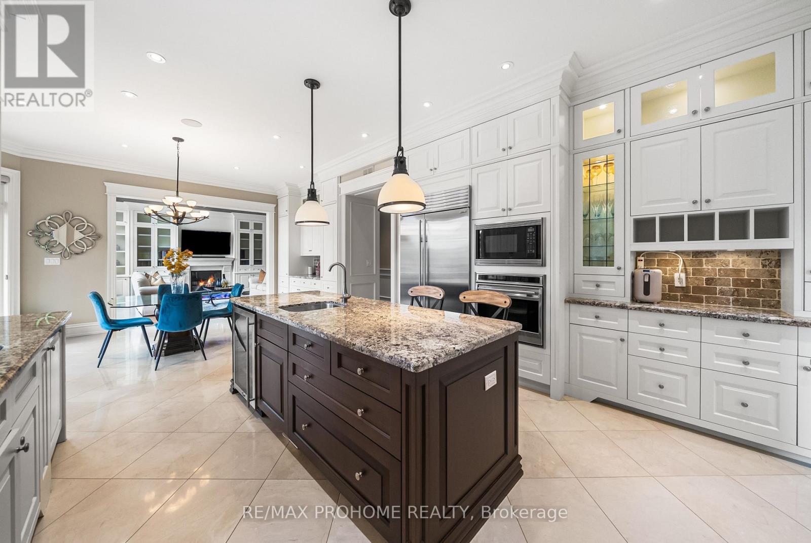 38 Park Crescent, Richmond Hill, Ontario  L4E 3J4 - Photo 10 - N12426790