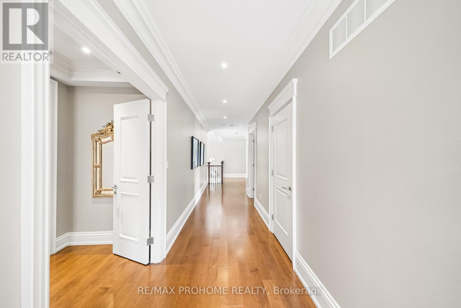38 Park Crescent, Richmond Hill, Ontario  L4E 3J4 - Photo 25 - N12426790
