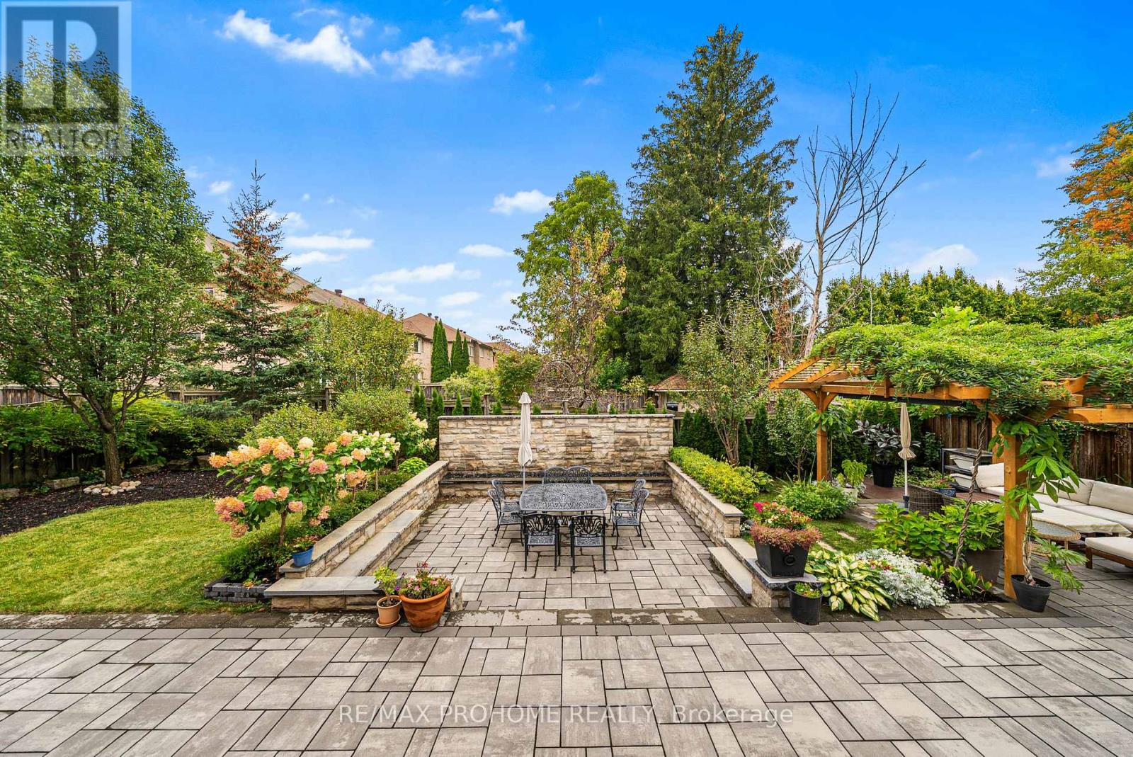 38 Park Crescent, Richmond Hill, Ontario  L4E 3J4 - Photo 47 - N12426790
