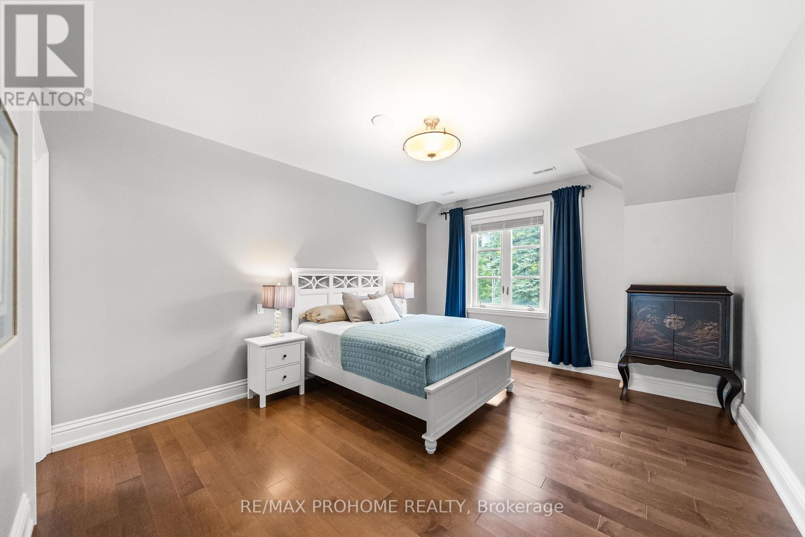 38 Park Crescent, Richmond Hill, Ontario  L4E 3J4 - Photo 35 - N12426790