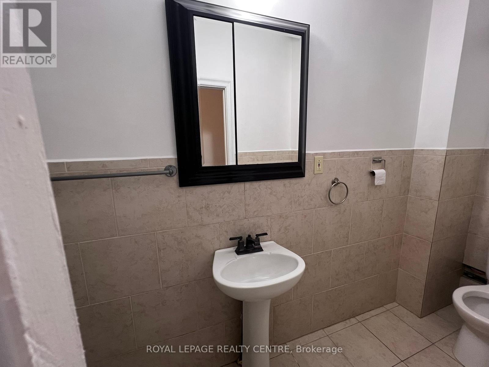 1 - 3351 Lake Shore Boulevard W, Toronto, Ontario  M8W 1N1 - Photo 16 - W12380542