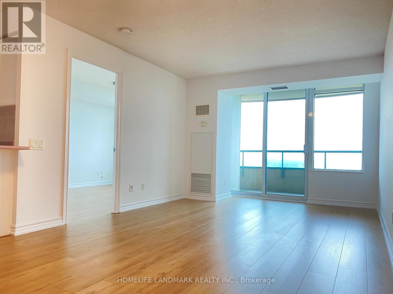 2212 - 61 Town Centre Court, Toronto, Ontario  M1P 5C5 - Photo 3 - E12425209