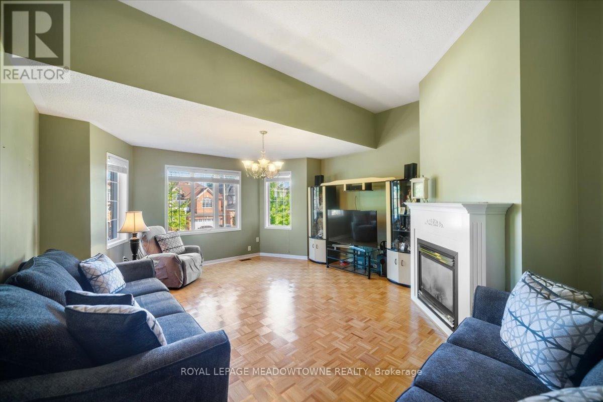13 Albright Road, Brampton, Ontario  L6X 5C8 - Photo 17 - W12388635