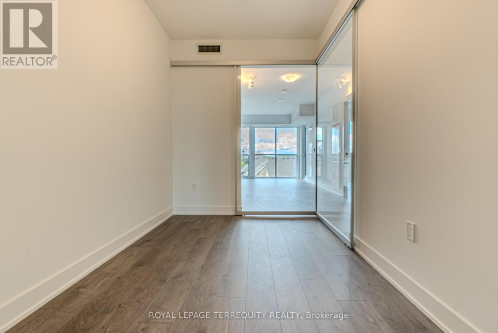 611 - 2343 Khalsa Gate, Oakville, Ontario  L6M 5R6 - Photo 17 - W12427230