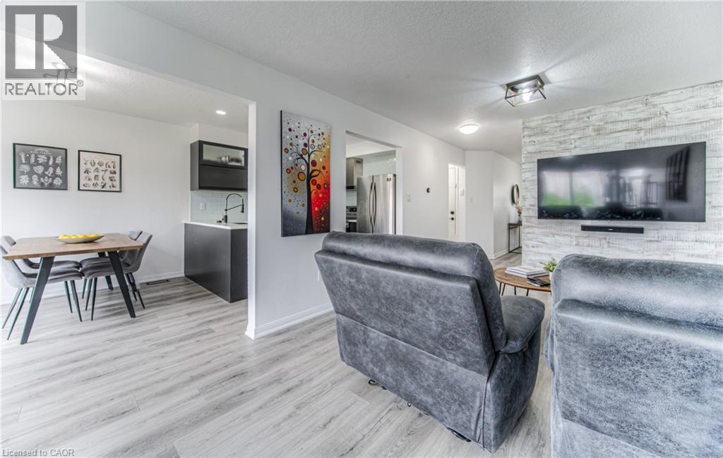 583 Windflower Crescent, Kitchener, Ontario  N2E 4E3 - Photo 11 - 40773017