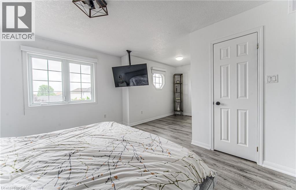 583 Windflower Crescent, Kitchener, Ontario  N2E 4E3 - Photo 21 - 40773017