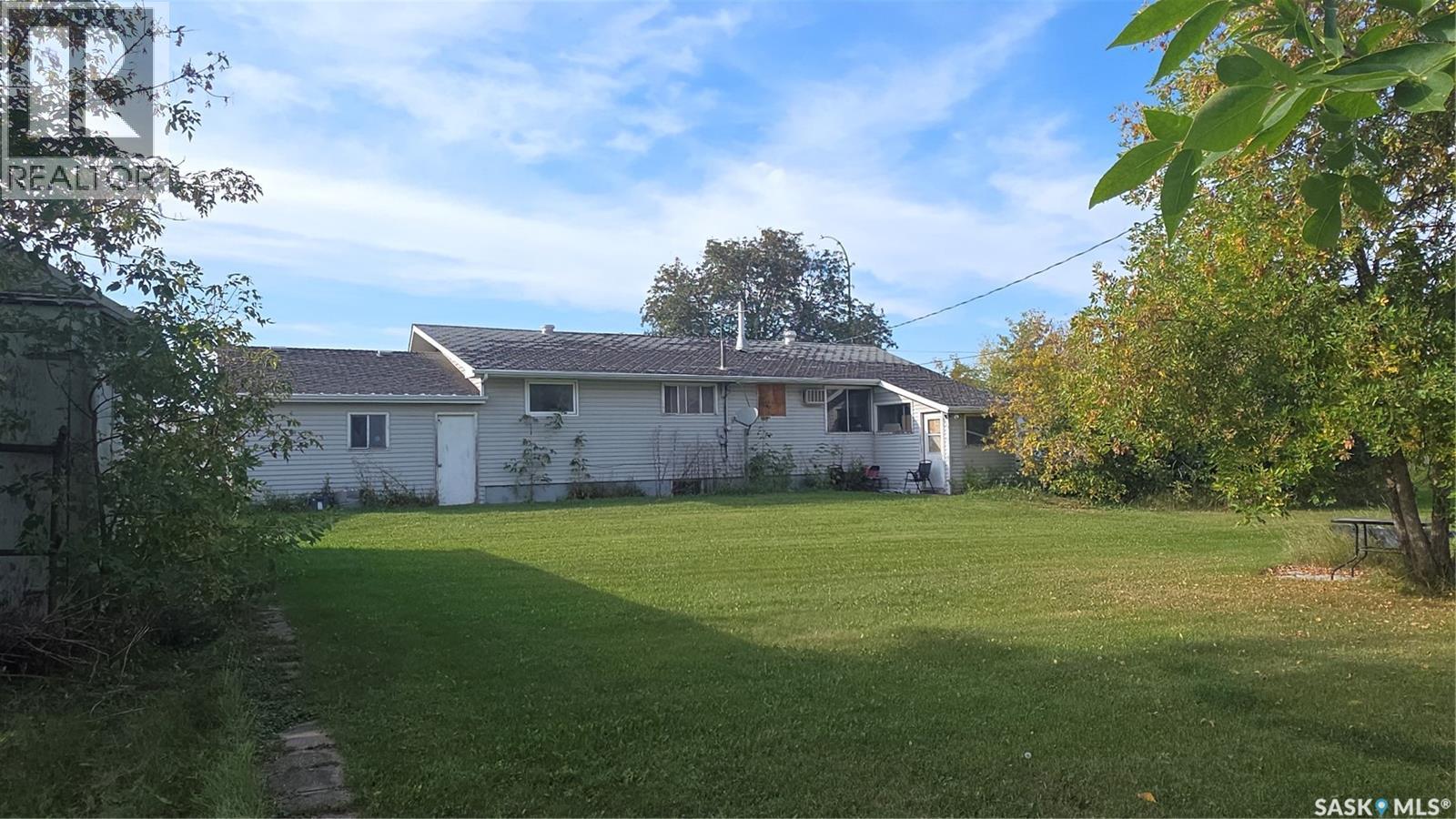 317 Front Street, Duck Lake, Saskatchewan  S0K 0G8 - Photo 2 - SK019384