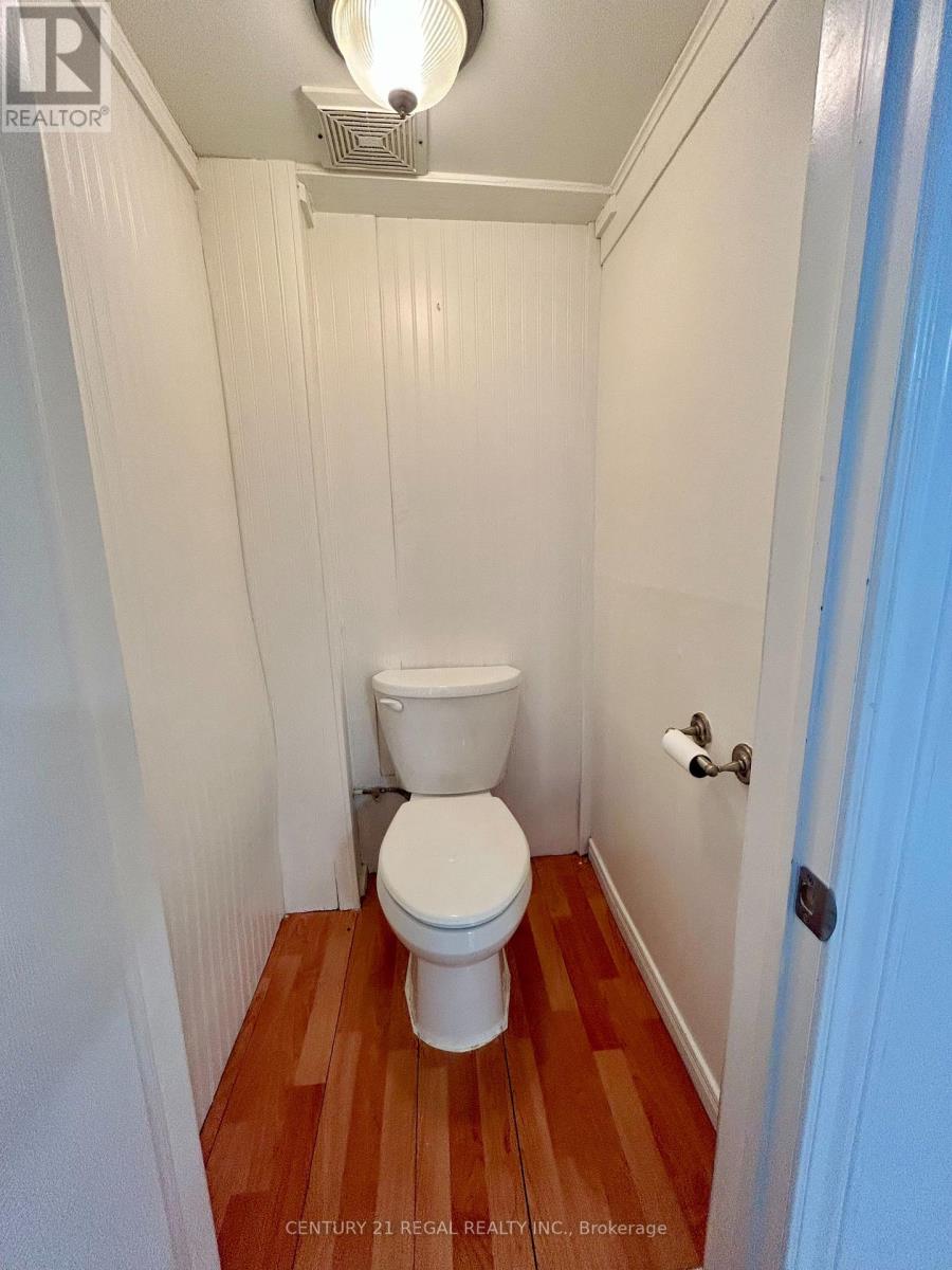 Lower - 394 Summerhill Avenue, Toronto (Rosedale-Moore Park), Ontario  M4W 2E4 - Photo 5 - C12393670