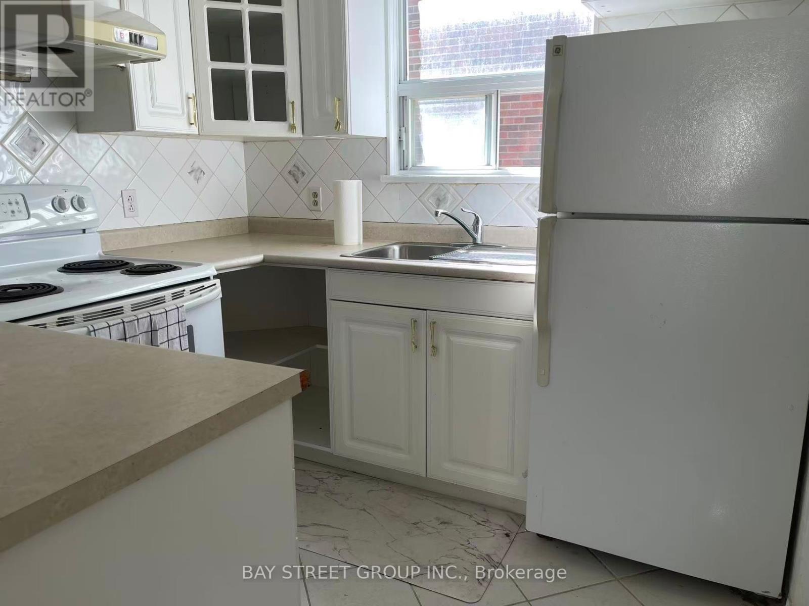 106 Virginia Avenue, Toronto, Ontario  M4C 2T2 - Photo 10 - E12261269