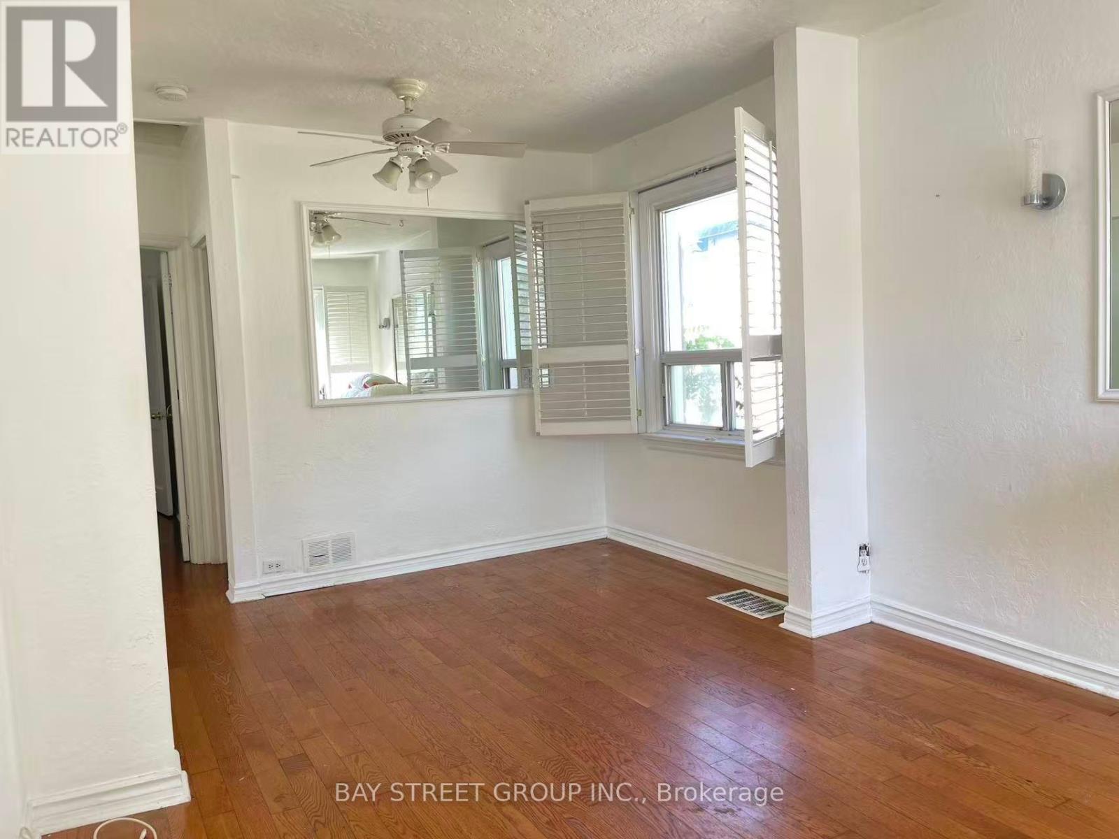 106 Virginia Avenue, Toronto, Ontario  M4C 2T2 - Photo 5 - E12261269
