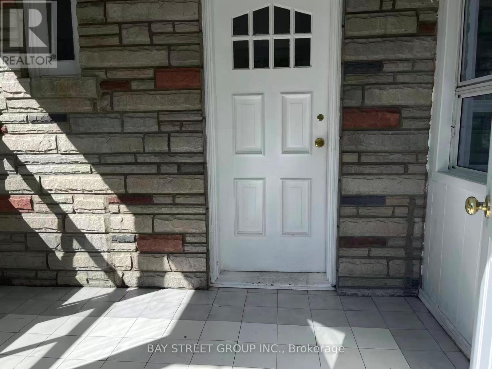 106 Virginia Avenue, Toronto, Ontario  M4C 2T2 - Photo 3 - E12261269