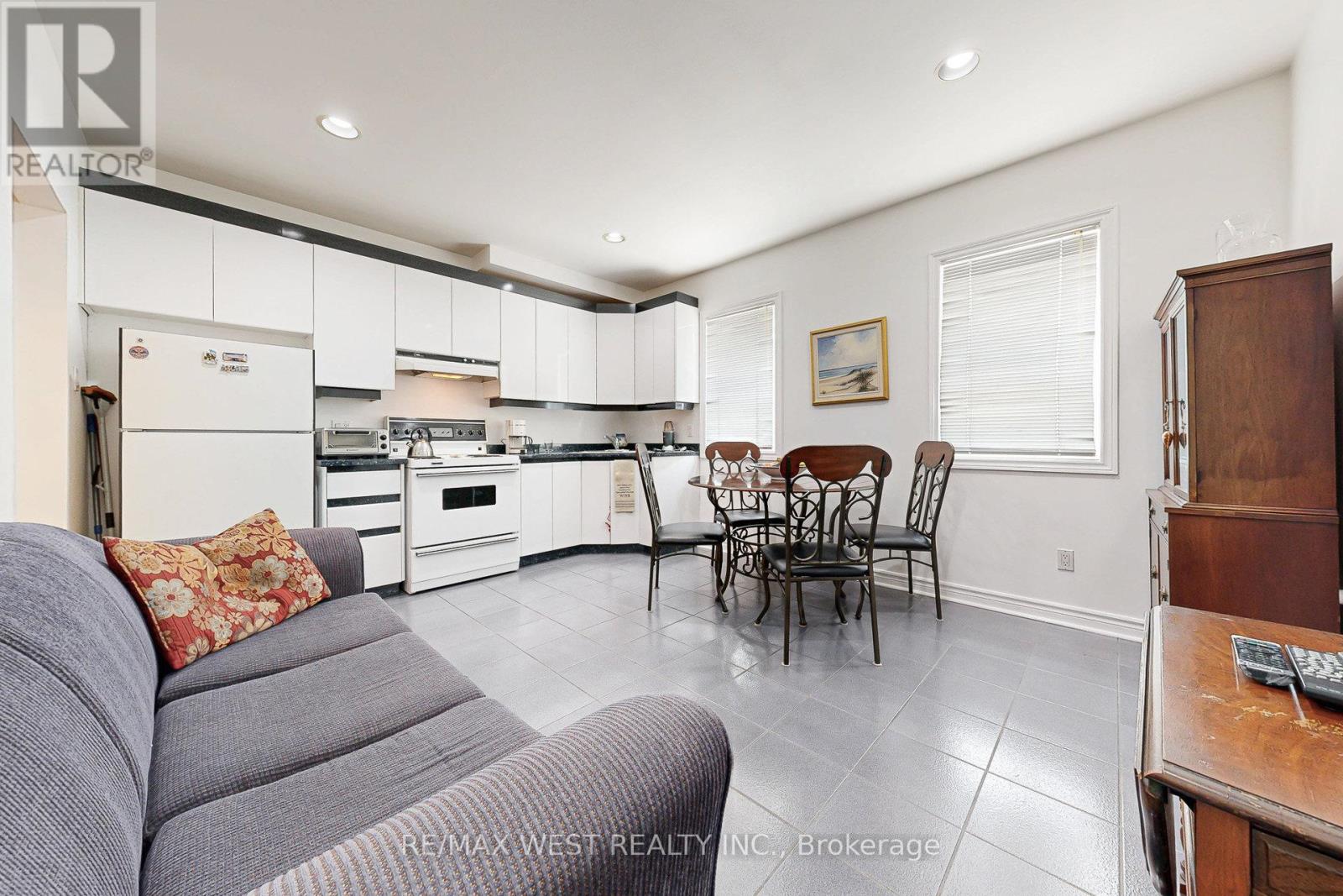 52 Heydon Park Road, Toronto, Ontario  M6J 2C8 - Photo 14 - C12428115